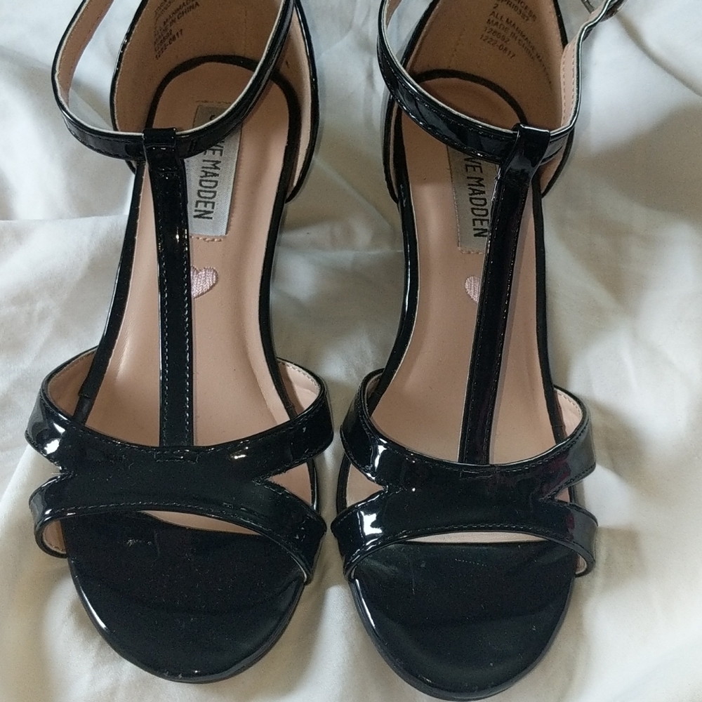 Girls dress shoes size 2